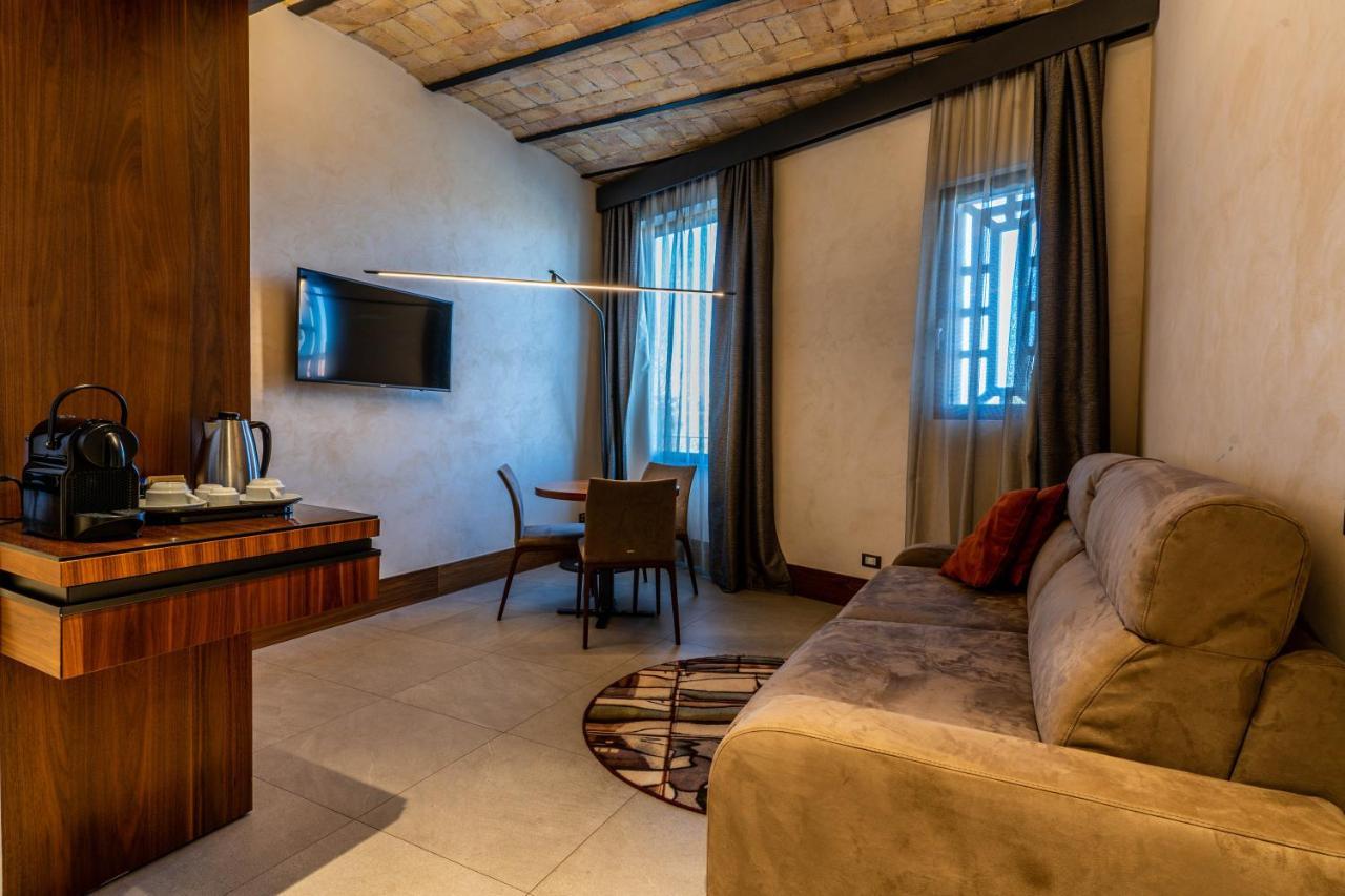 Gasometer Urban Suites Rome Exterior photo A room at the hotel