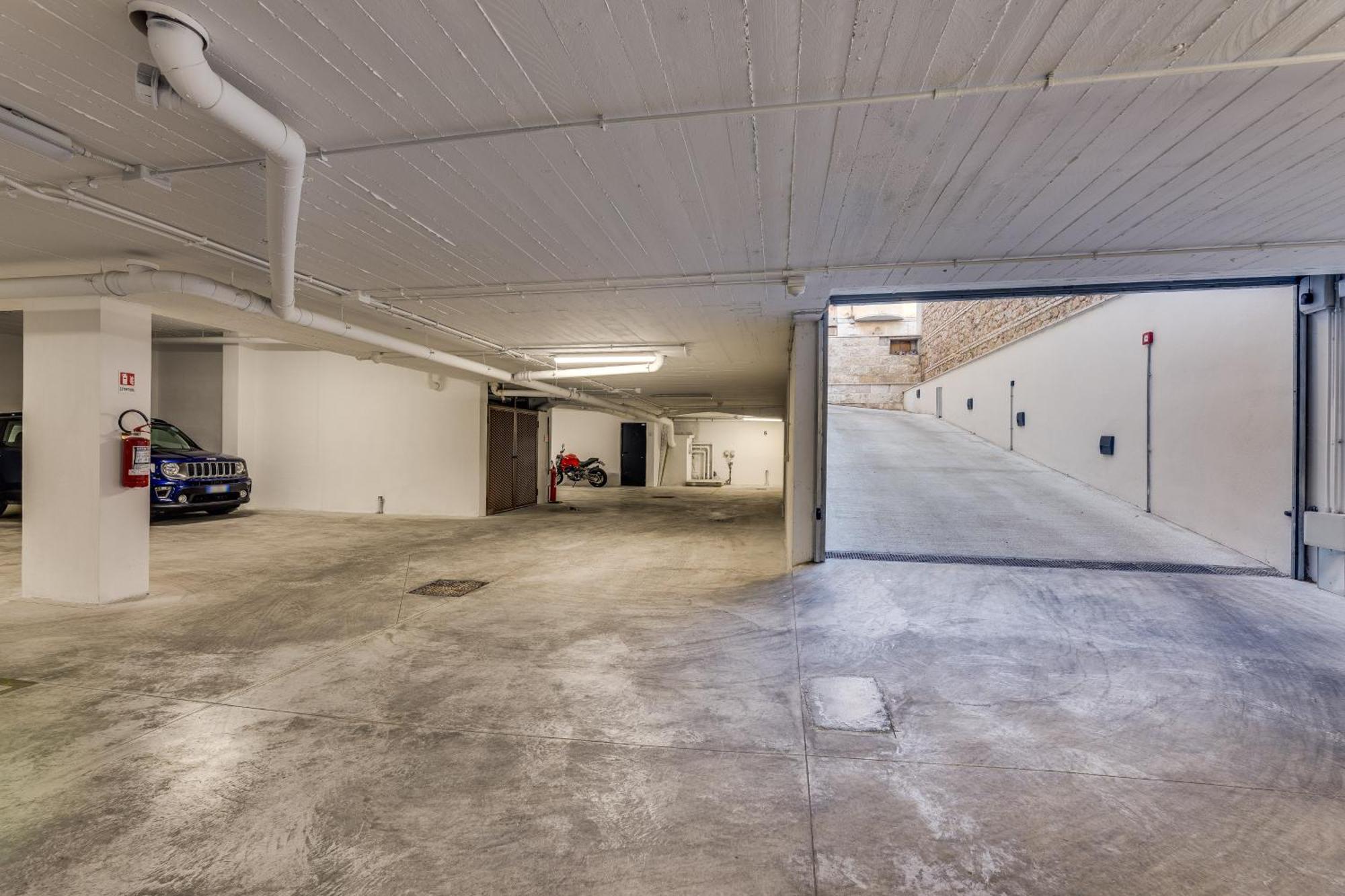 Gasometer Urban Suites Rome Exterior photo The parking garage